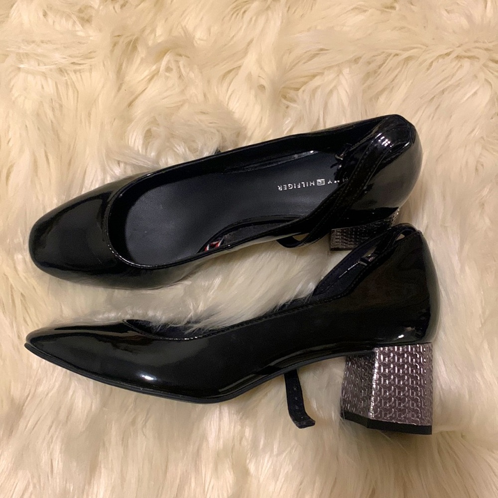 Tommy shoes